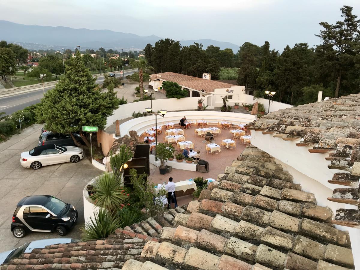 Hotel Su Meriagu Капитана Екстериор снимка
