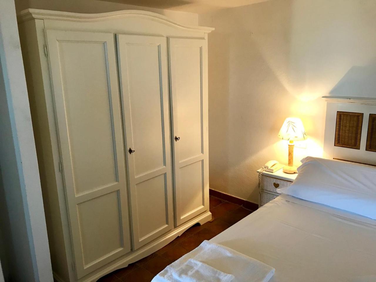 Hotel Su Meriagu Капитана Екстериор снимка